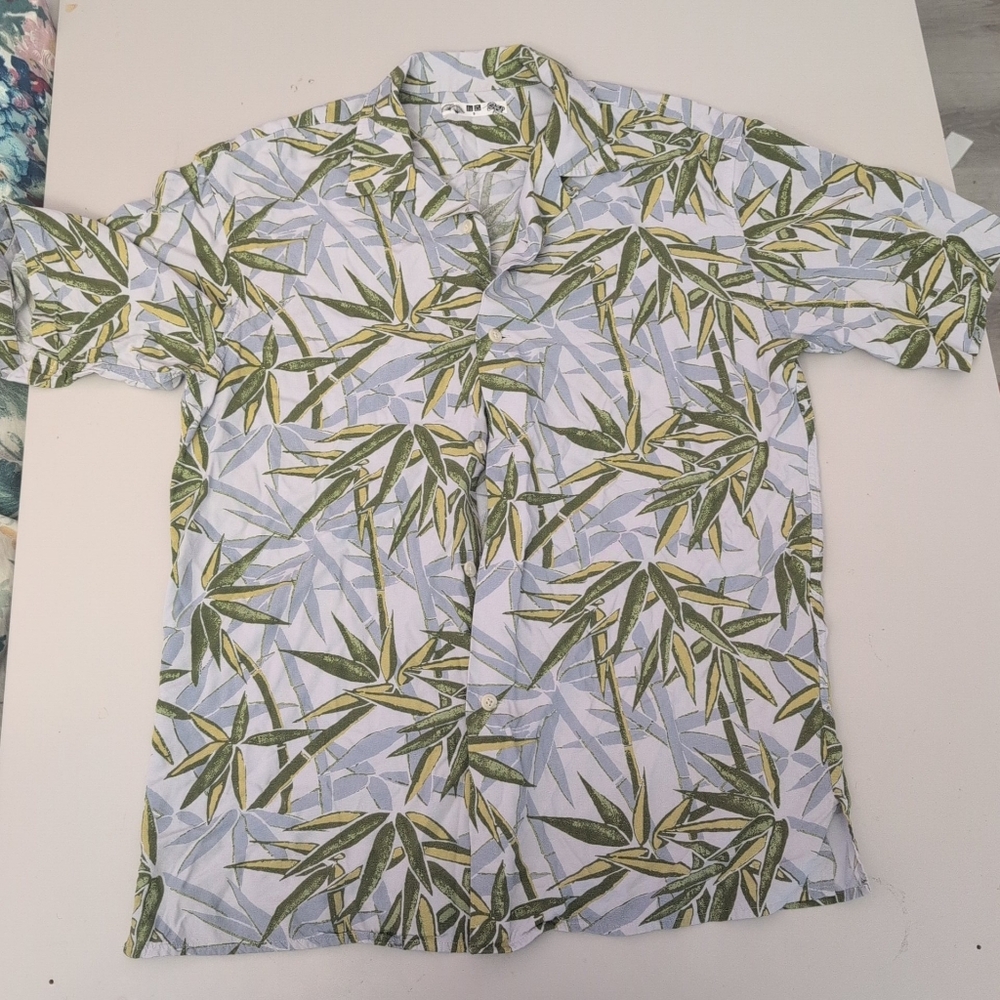 Uniqlo Green and White Bamboo Print Shirt